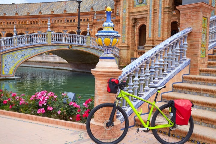 bike hire in seville