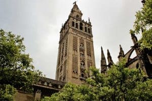 Giralda opening times
