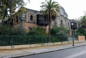 hotels near parque de maria luisa​

