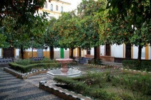 itinerary barrio santa cruz