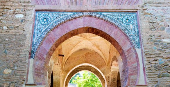 puerta del vino alhambra