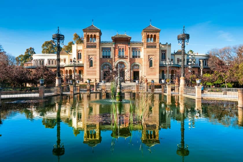 Musei Siviglia - Museo de Artes y Costumbres Populares Art museums in Seville Spain