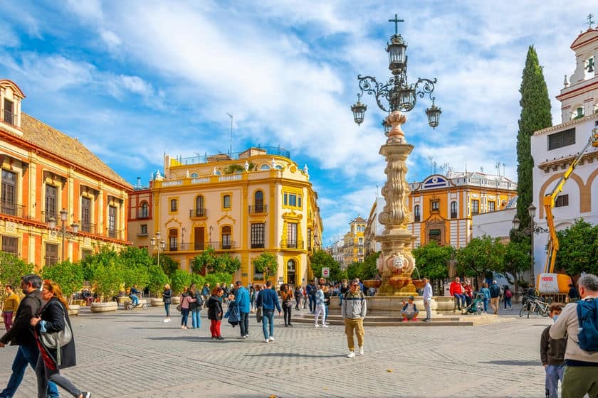 piazze barrio santa cruz