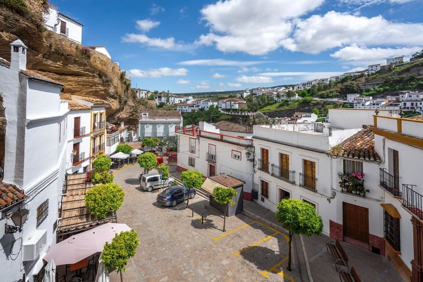 Setenil de las Bodegas rock houses