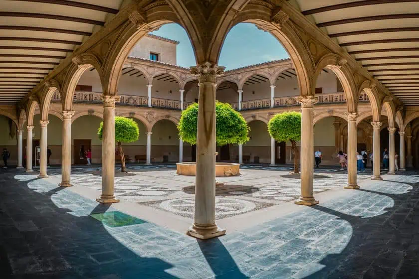 Baeza - Palacio de Jabalquinto cortile interno