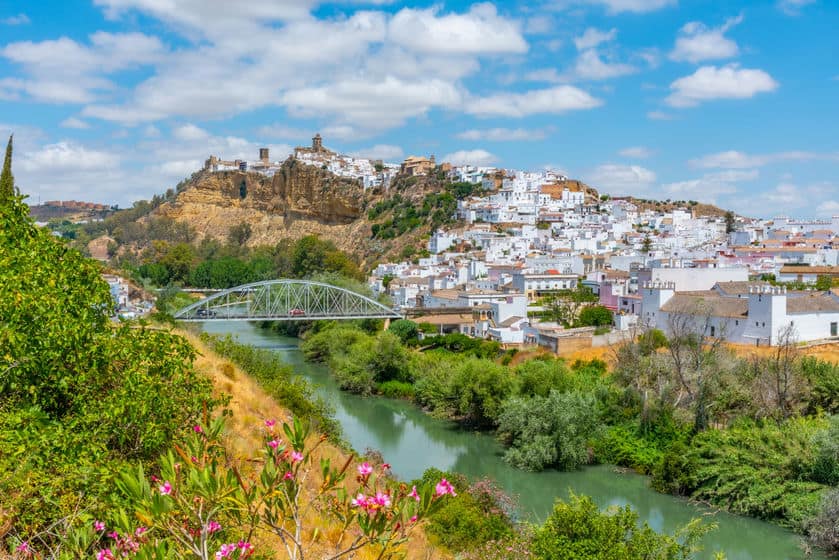 distance from seville to cadiz